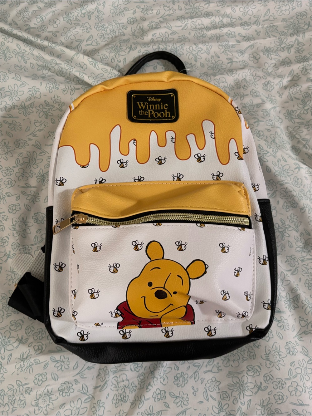Hot Topic Winnie the Pooh Kids Backpack - Yellow, White, Black
